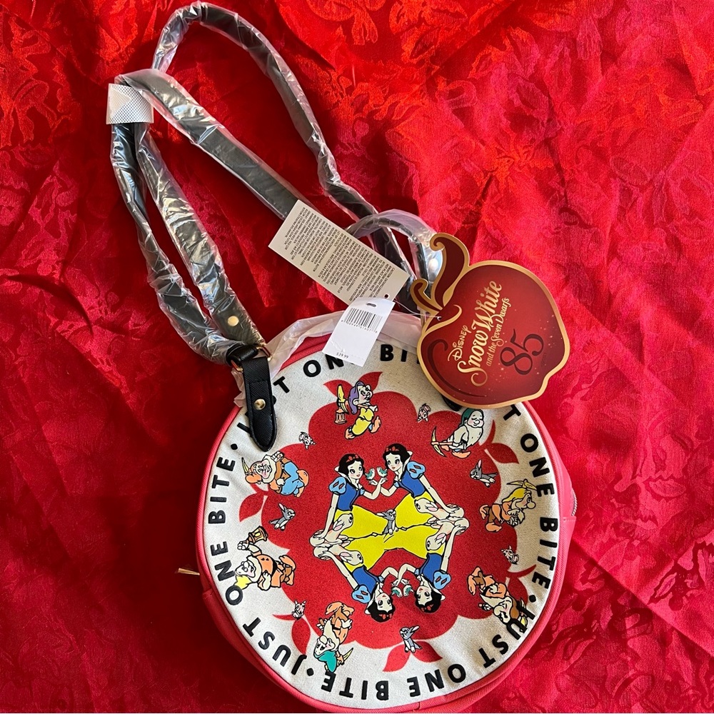 Disney Snow White “Just one bite”Purse, NWT